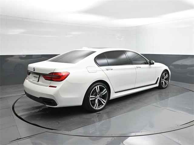 2019 BMW 7 Series 740i