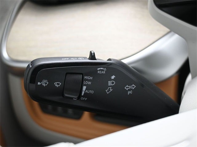 2025 Volkswagen ID. Buzz Pro S Plus