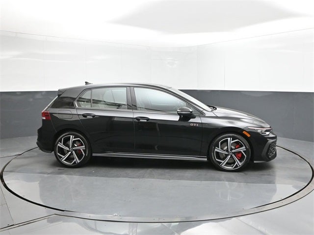 2025 Volkswagen Golf GTI 2.0T SE