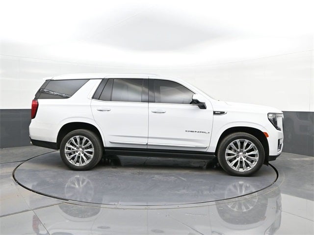 2024 GMC Yukon XL AT4