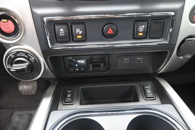 2024 Nissan Titan SV