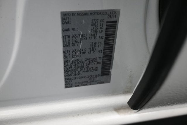 2025 Nissan Frontier SV