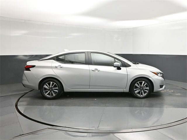 2023 Nissan Versa 1.6 SV