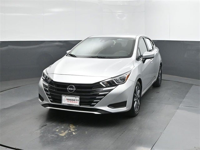 2023 Nissan Versa 1.6 SV