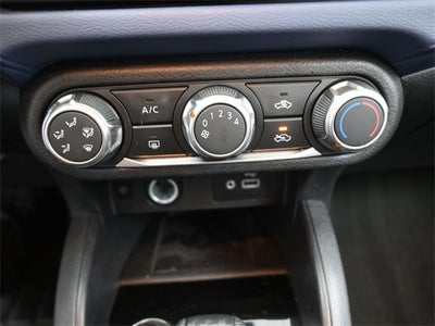 2023 Nissan Versa 1.6 SV