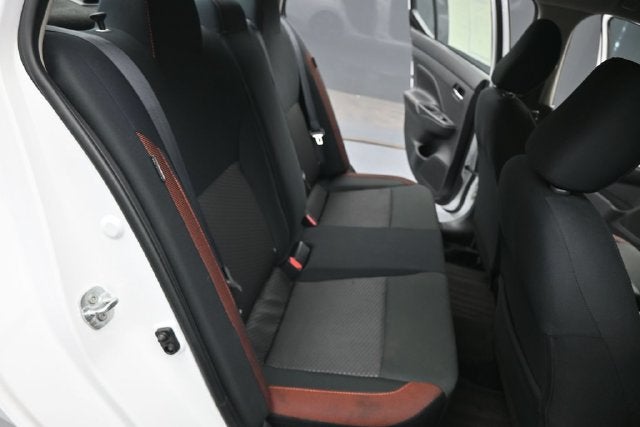 2024 Nissan Versa 1.6 SR