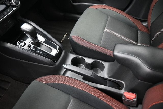 2024 Nissan Versa 1.6 SR