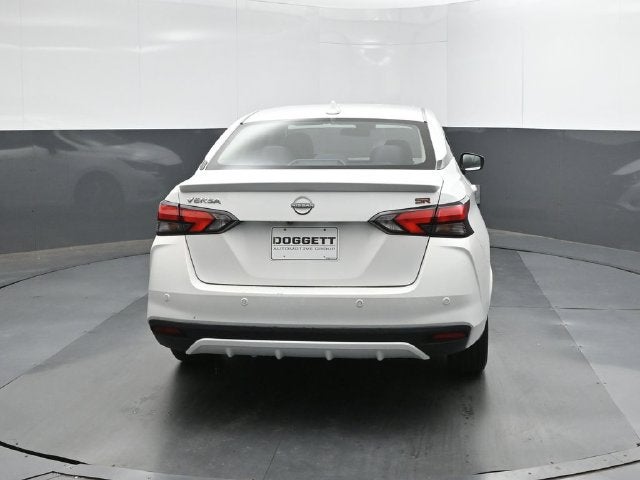 2024 Nissan Versa 1.6 SR