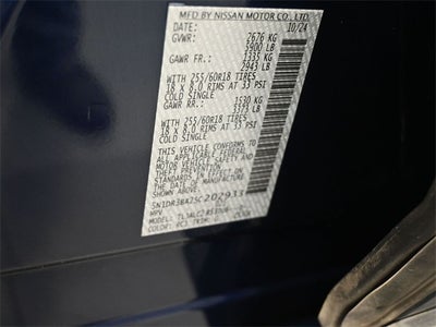 2025 Nissan Pathfinder SV