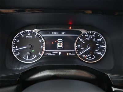 2025 Nissan Pathfinder SV