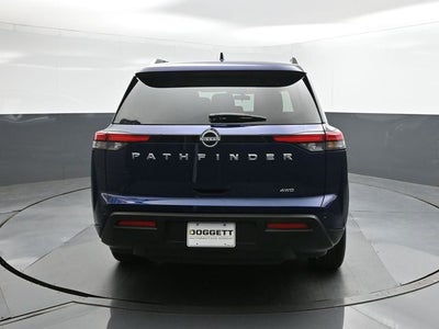 2025 Nissan Pathfinder SV