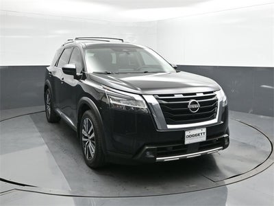 2022 Nissan Pathfinder Platinum