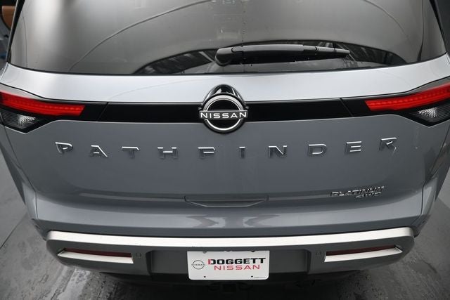 2023 Nissan Pathfinder Platinum