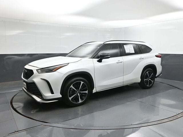 2022 Toyota Highlander XSE
