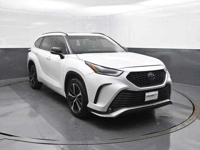 2022 Toyota Highlander XSE