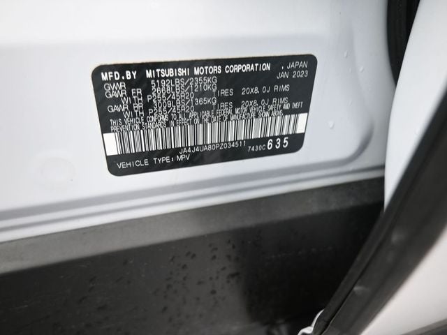 2023 Mitsubishi Outlander Base