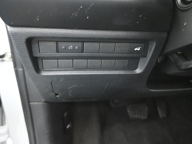 2023 Mitsubishi Outlander Base