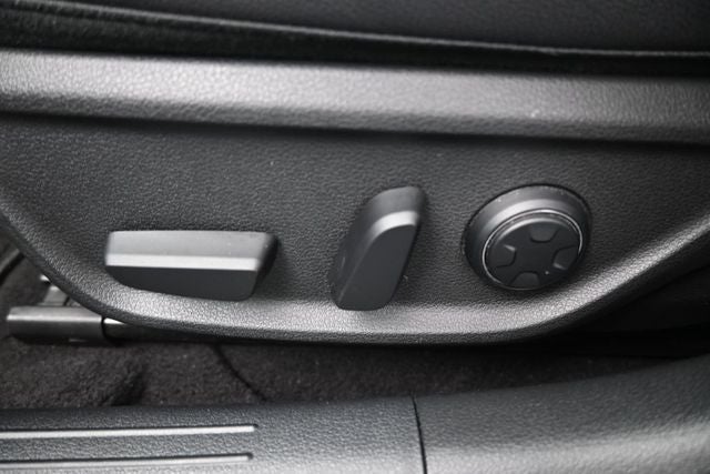 2024 Genesis G70 2.5T