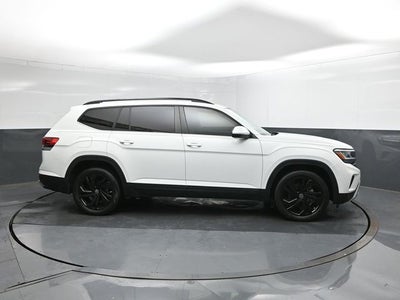 2022 Volkswagen Atlas 3.6L V6 SE w/Technology