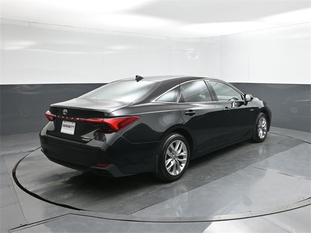 2021 Toyota Avalon Hybrid XLE Plus