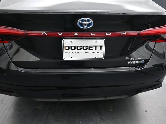 2021 Toyota Avalon Hybrid XLE Plus