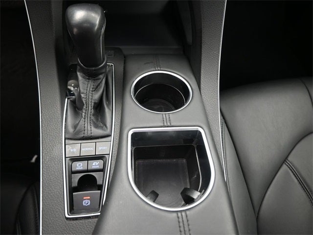 2021 Toyota Avalon Hybrid XLE Plus