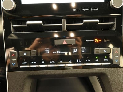 2021 Toyota Avalon Hybrid XLE Plus