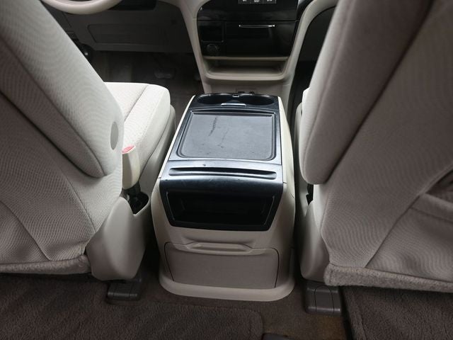 2013 Toyota Sienna LE 8 Passenger
