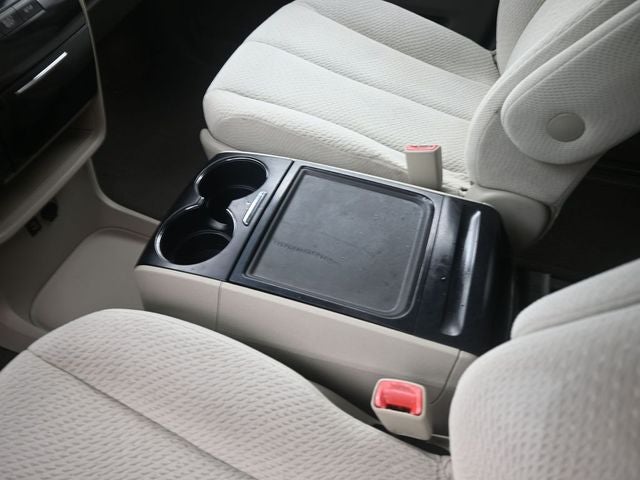 2013 Toyota Sienna LE 8 Passenger