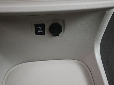 2013 Toyota Sienna LE 8 Passenger