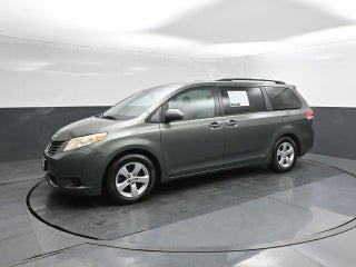 2013 Toyota Sienna LE 8 Passenger
