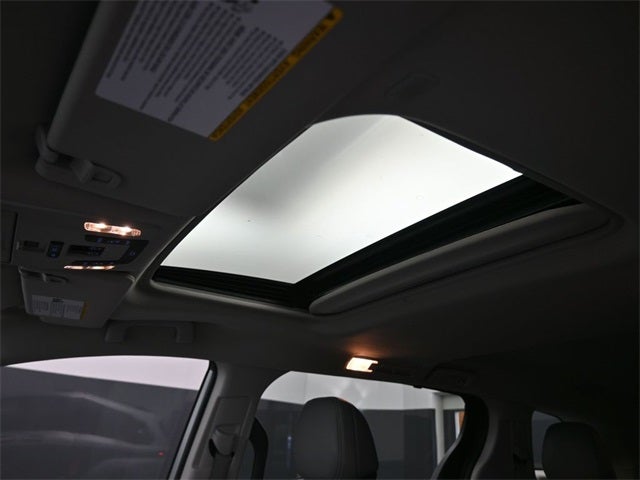 2022 Toyota Sienna XLE 8 Passenger