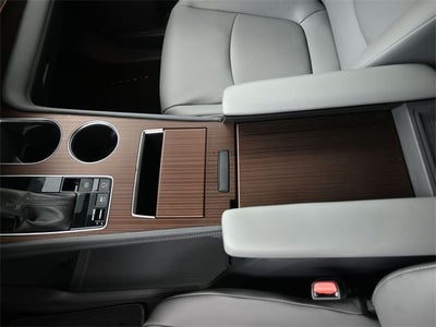 2022 Toyota Sienna XLE 8 Passenger