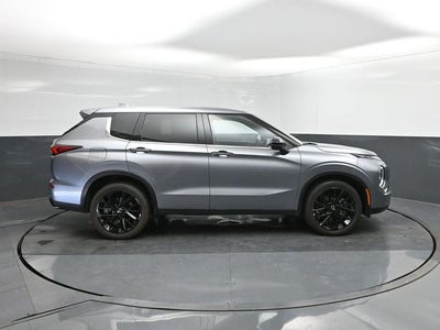 2024 Mitsubishi Outlander SE Black Edition