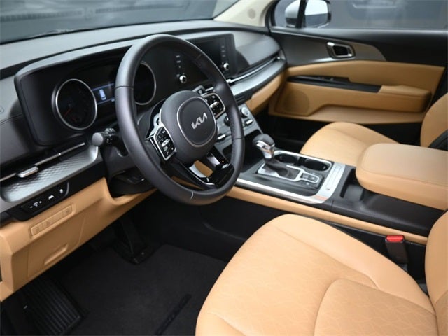 2023 Kia Carnival LX