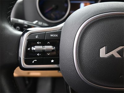 2023 Kia Carnival LX