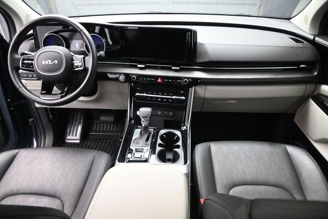 2024 Kia Carnival EX