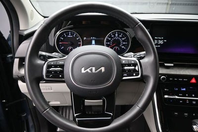 2024 Kia Carnival EX