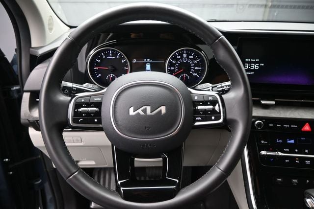 2024 Kia Carnival EX