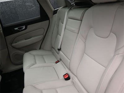 2022 Volvo XC60 B6 Inscription