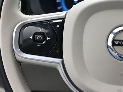 2022 Volvo XC60 B6 Inscription