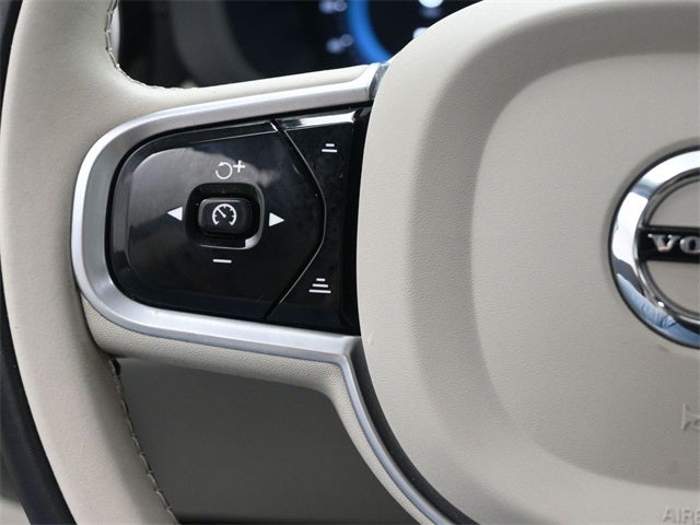 2022 Volvo XC60 B6 Inscription