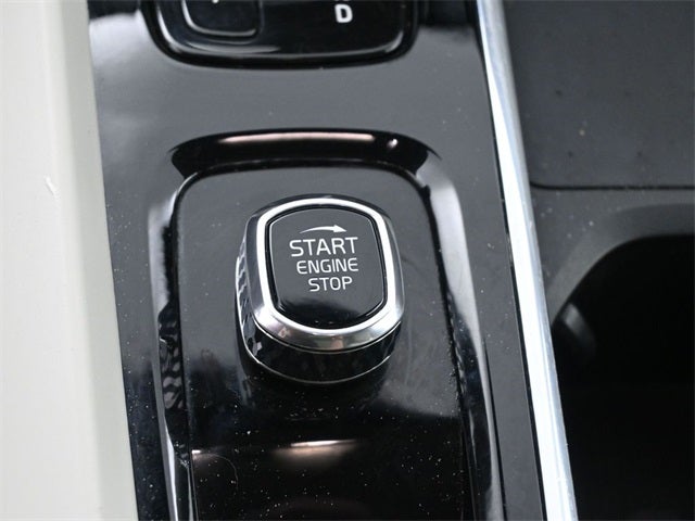 2022 Volvo XC60 B6 Inscription