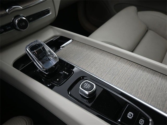 2022 Volvo XC60 B6 Inscription