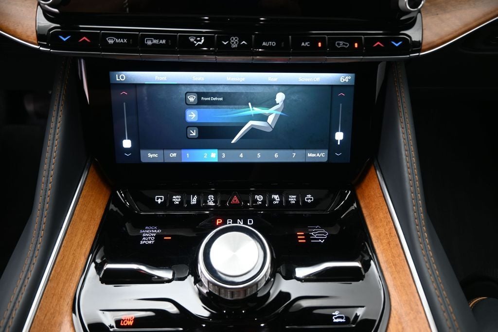 2022 Jeep Grand Wagoneer Series II