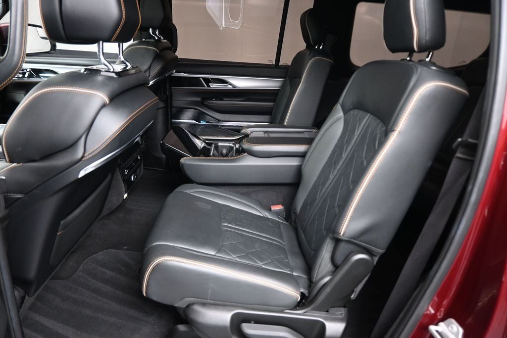2022 Jeep Grand Wagoneer Series III