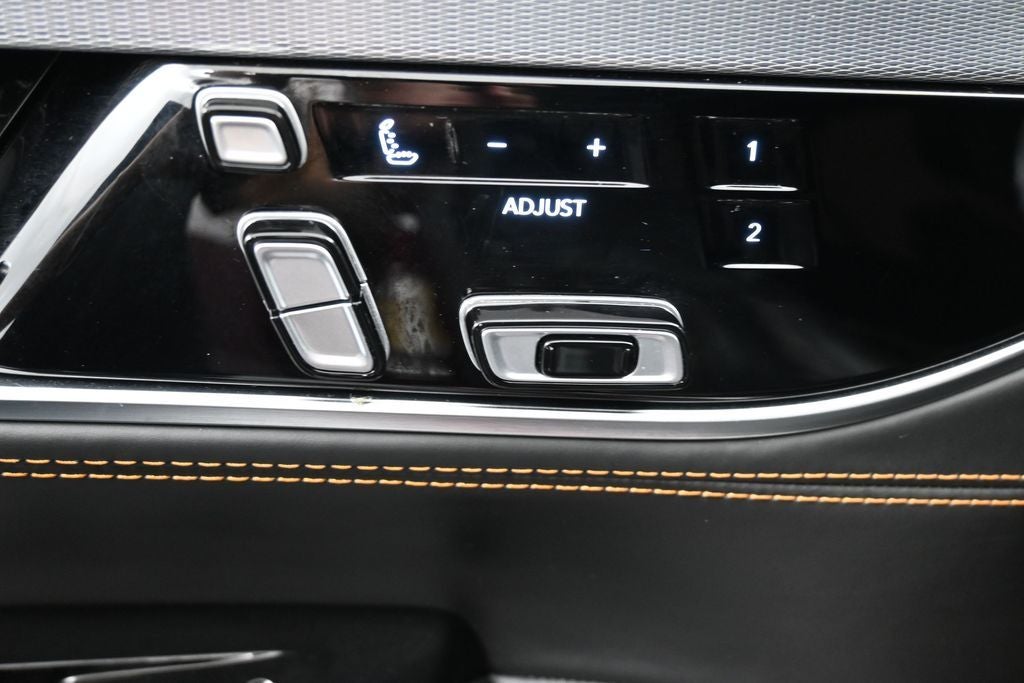 2022 Jeep Grand Wagoneer Series III