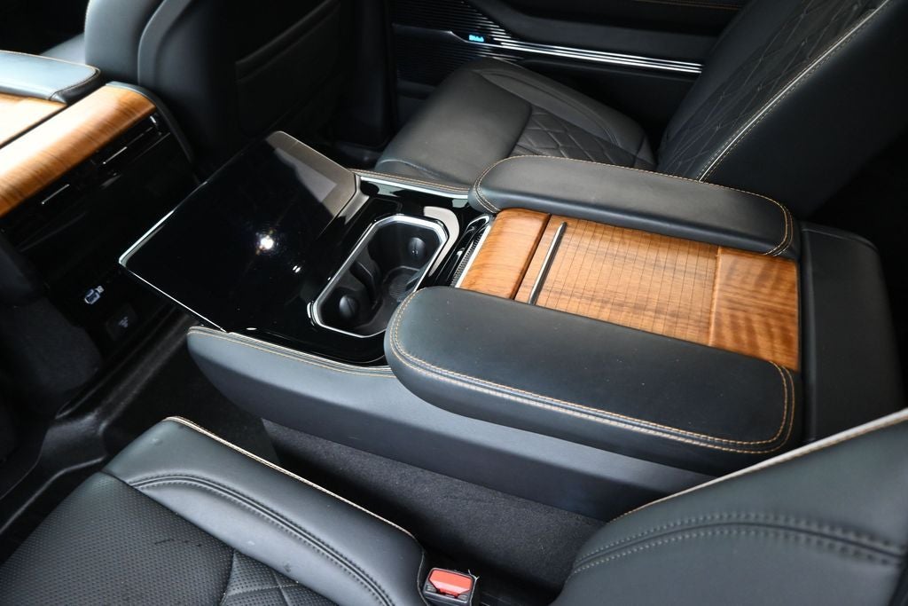 2023 Jeep Grand Wagoneer Series III