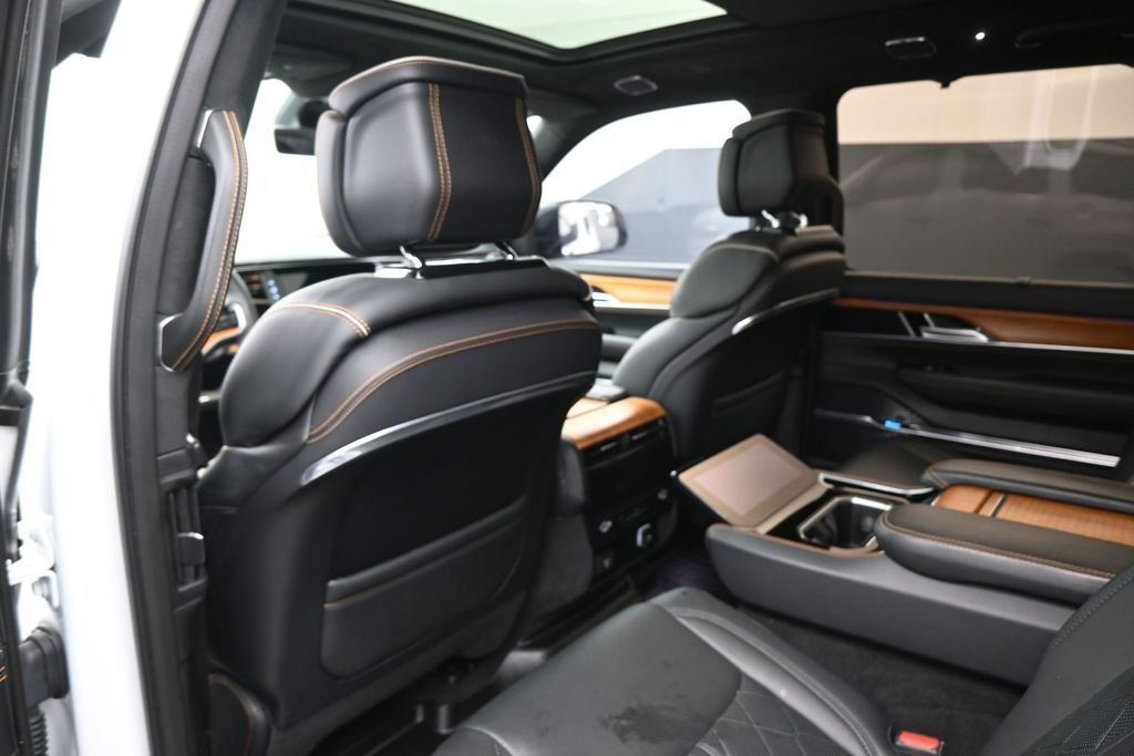 2023 Jeep Grand Wagoneer Series III