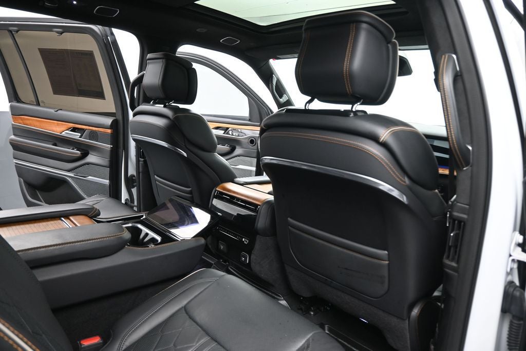 2023 Jeep Grand Wagoneer Series III